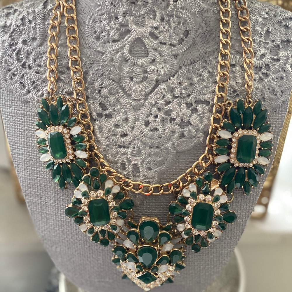 Emerald Green Royal Collection